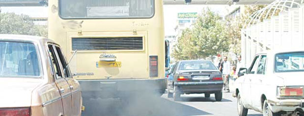سرویس ادارات و کامیون ها سالانه ۱۷۵ هزارتن هوای آلوده تولید می کنند