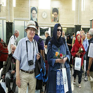 تعلیق سفر گردشگران خارجی به ایران