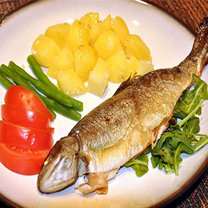 مصرف دو وعده ماهی در هفته، ۵۰ درصد حملات قلبی را می کاهد
