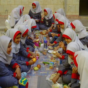 لزوم احیای تغذیه رایگان در مدارس مناطق محروم