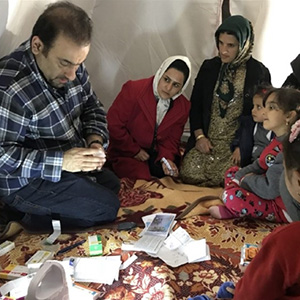 مشکلات بهداشتی در کمین زلزلهزدگان/ نیاز به داروهای قلبی و فشارخون در روستاها مشکلات بهداشتی در کمین زلزلهزدگان/ نیاز به داروهای قلبی و فشارخون در روستاها