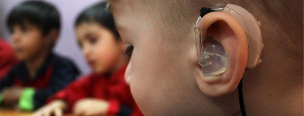 800 کودک ناشنوا در انتظار شنیدن خبر واردات پروتز‌های شنوایی/ پاسکاری مسئولان