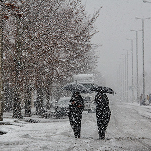 بارش برف و باران در 21 استان امروز و فردا ادامه دارد/ هوا سرد می شود