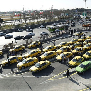 گزارشی از کرایه‌های میلیونی دریافت نکردیم/ مدیریت تاکسی‌ها در فرودگاه امام با تاکسیرانی نیست