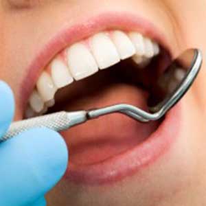 مشکلات گوارشی می‌تواند باعث خرابی دندان‌ها شود