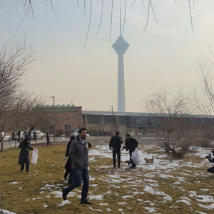 پاکسازی پارک پردیسان در روز دودی تهران/ بیشترین زباله ته سیگار