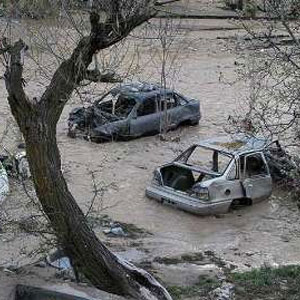سیلاب در کمینِ تهران/ وزش باد شدید در پایتخت