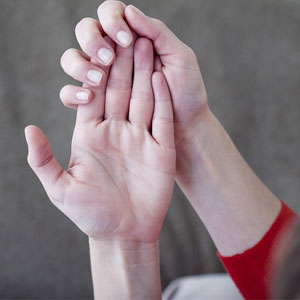 چرا زنان دستانی سردتر و مردان بینی بزرگ تری دارند؟