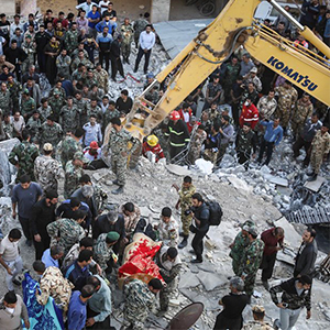 هزار خانه در مناطق زلزله زده کرمانشاه آواربرداری شد