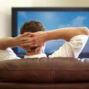 تماشای بیش ازحد تلویزیون در سالمندی قلبتان را به چالش می‌کِشد