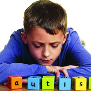 خانواده کودکان «اوتیسمی» نیازمند کمک‌های روانشناختی
