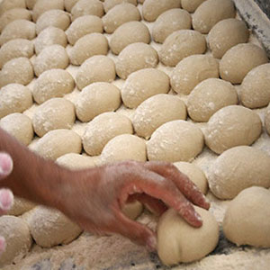 بیش از 50 درصد نان های سنتی جوش شیرین دارد