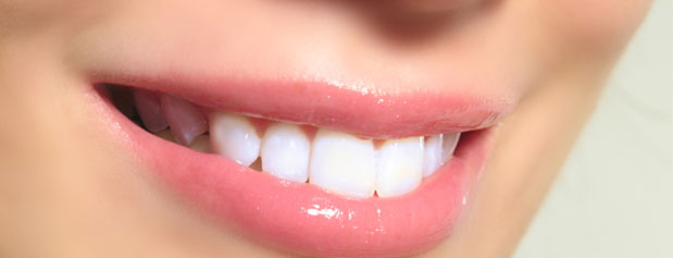 سفید کردن دندان ها با این مواد طبیعی امکان پذیر است؟