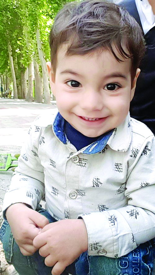 کودک ربوده شده در حرم امام رضا به آغوش خانواده برگشت
