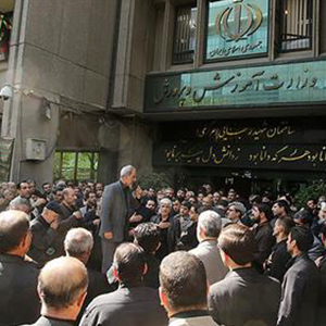 تشکیل پرونده قضایی برای آزار جنسی گروهی از دانش آموزان/حکم مدیر مدرسه تعلیق شد