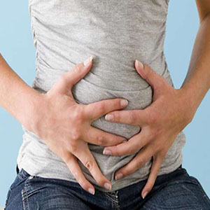 نفخ شکم را جدی بگیرید/ احتمال بروز بیماری‌های خطرناک گوارشی