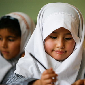 نگاه عادلانه نظام اسلامی به آموزش کودکان خارجی