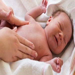 علل خس خس سینه نوزادان چیست؟