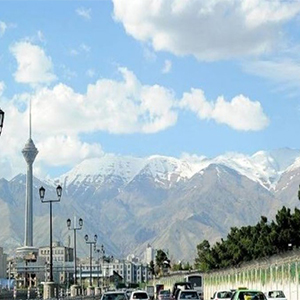 هوا خنک می‌شود؛ وزش باد نسبتا شدید در تهران