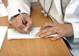 پزشکان سرشناس تمایلی به ‌بیمه‌شدن ویزیت ندارند