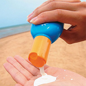 چرا مصرف منظم کرم ضد آفتاب توصیه می‌شود؟