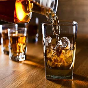 مصرف الکل احتمال ابتلا به انواع مختلف سرطان را افزایش می‌دهد/ تخریب ژن های DNA با مصرف الکل