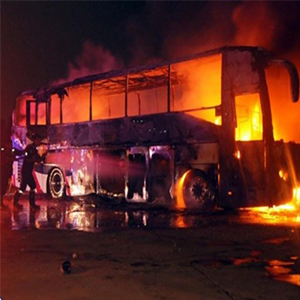 برخورد اتوبوس و تانکر سوخت در نطنز/ 19 نفر کشته و 27 نفر مصدوم شدند