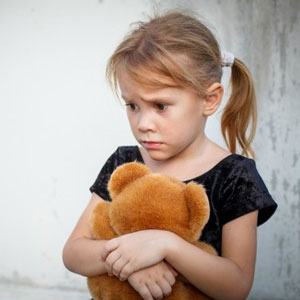 محرومیت عاطفی تنبیه مناسبی برای کودک نیست