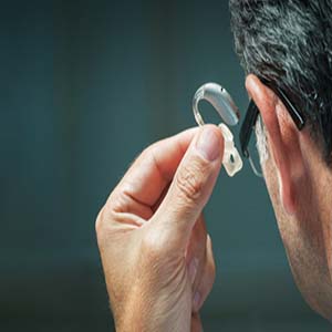 تجویز اجباری سمعک برای بیماران کاشت حلزون شنوایی