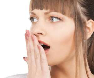 اینفوگرافی / ۵ راه ساده برای از بین بردن بوی بد دهان