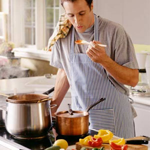 از 4 اشتباه رایج حین پخت و پز مواد غذایی دور بمانید تا چاق نشوید!