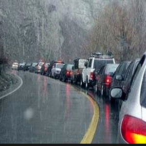 بارش باران در ۷ استان/ ترافیک نیمه‌سنگین در آزادراه کرج- قزوین