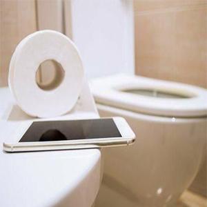 تلفن‌ همراه ۷ برابر آلوده‌تر از صندلی توالت فرنگی