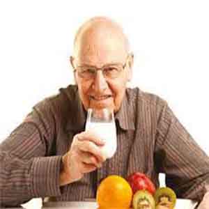 اصول صحیح تغذیه برای داشتن دوره سالمندی سالم و با نشاط