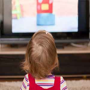 تماشای تلویزیون باعث چاقی کودکان می شود؟