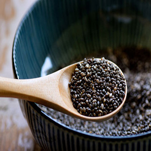 دانه های چیا را به 8 دلیل به رژیم غذایی تان اضافه کنید