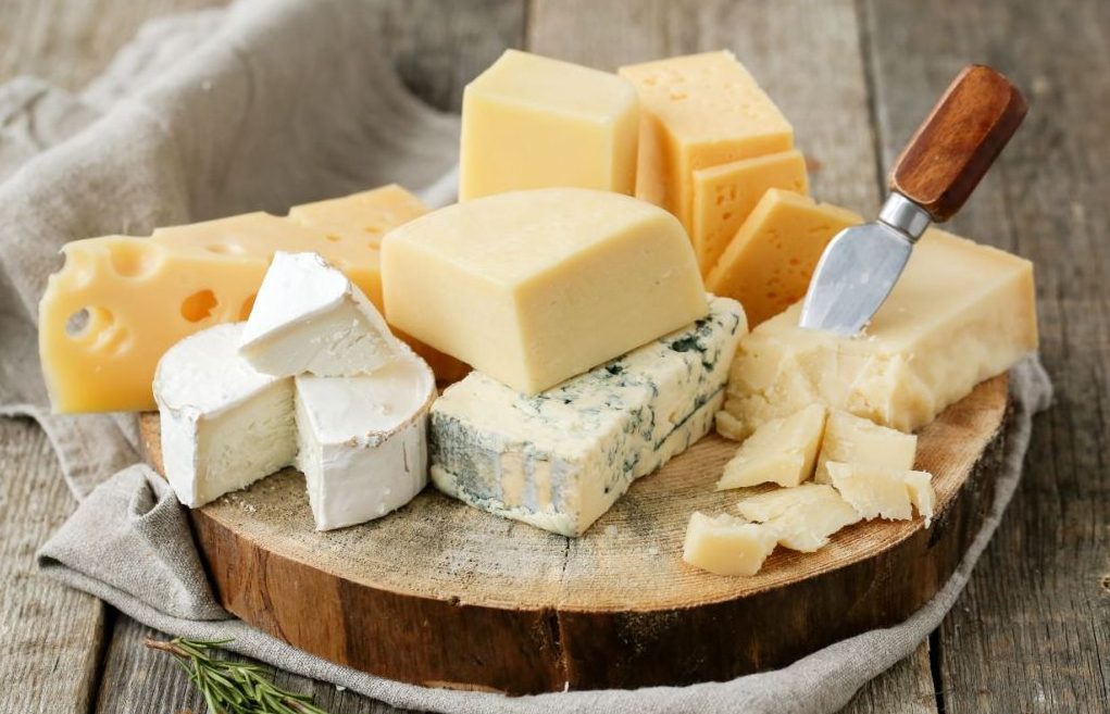 پنیر لبنه چه نوع پنیری است و چه خواصی دارد؟
