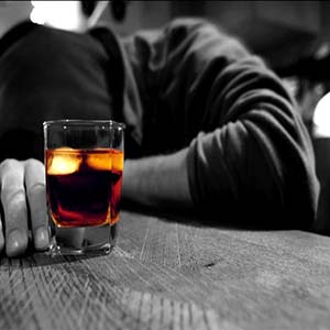 مصرف الکل احتمال سکته مغزی را 35 درصد افزایش می‌دهد