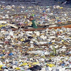 جمع‌آوری ۴۰ تُن زباله از اقیانوس آرام