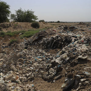 تعرض زباله به آب و خاک خوزستان