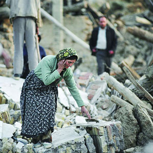 7 سال بعد از فاجعه؛ روایتی از دو روستا که در زلزله اهر، هریس و ورزقان با خاک یکسان شدند