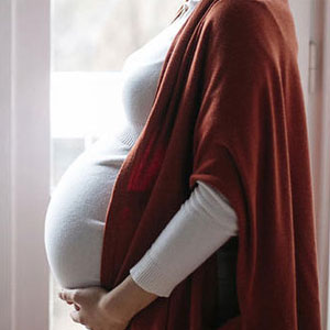 بارداری با مراقبت‌های مامایی
