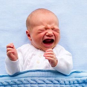 چرا نوزادان اشک و عرق ندارند؟