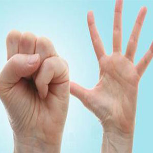 10 دلیل لرزش دست‌ها