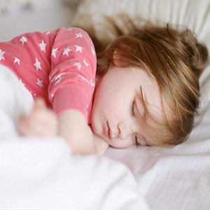 مهم‌ترین علل شب ادراری در کودکان + روش‌های درمان