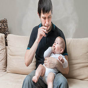 افزایش عفونت‌های تنفسی کودکان در اثر دود سیگار