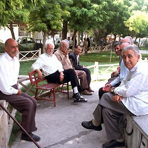 ایران مسیر سالمندی را طی می‌کند