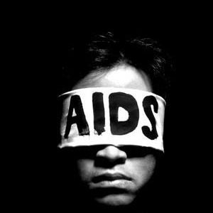 من متولد ایدز هستم