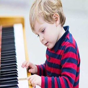 فراگیری موسیقی به تکامل مغز کودکان کمک می‌کند