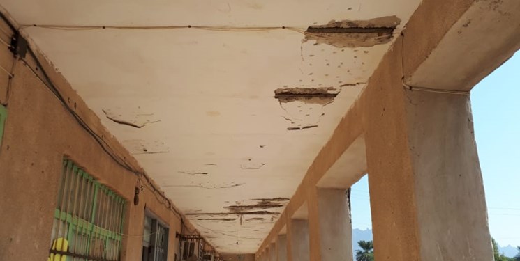 سقف مدرسه‌ای در میناب فرو ریخت